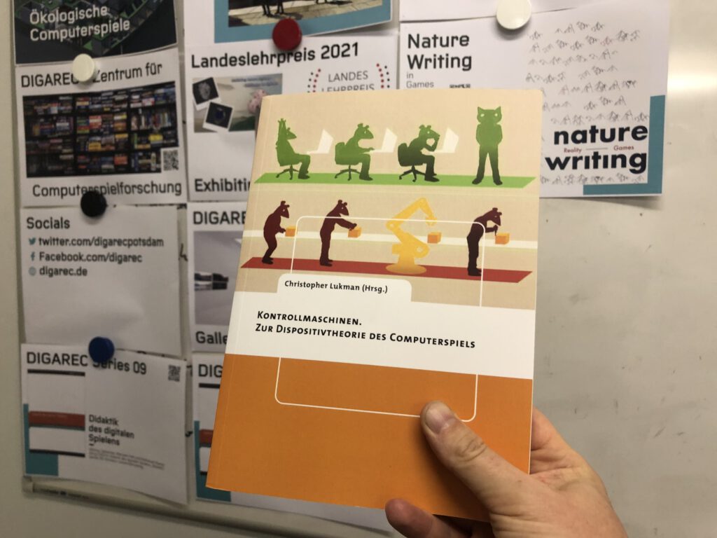 "Die Neoliberale Bedingung von Computerspielen" im Band "Kontrollmaschinen" hrsg. v. Christopher Lukman.